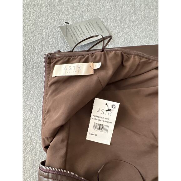NWT ASTR The Label Carmen Brown Faux Leather Strapless Mini Dress -Size Small - Picture 5 of 9